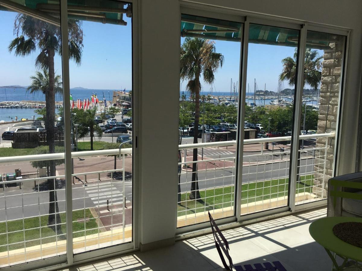 Bandol, vue panoramique sur la mer, la plage, le port Exterior foto